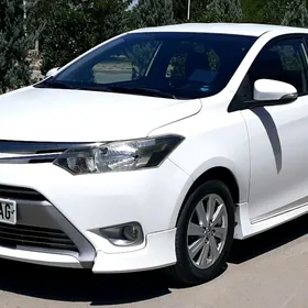 Toyota Yaris 2014