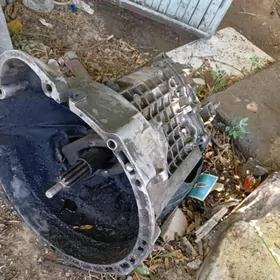 karobka коробка BMW e34