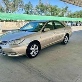 Toyota Camry 2004