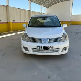 Nissan Versa 2010
