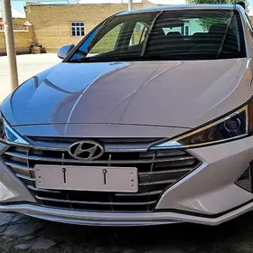 Hyundai Elantra 2020