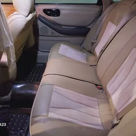 Toyota Avalon 1999