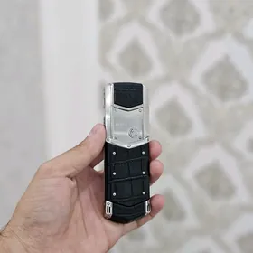 Vertu Signature