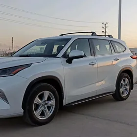 Toyota Highlander 2021