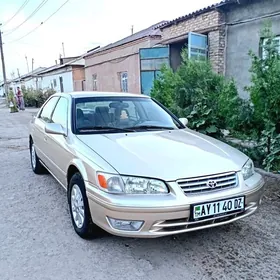 Toyota Camry 2001