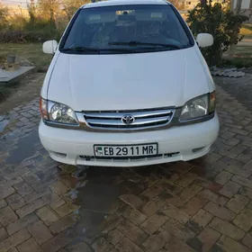 Toyota Sienna 2002