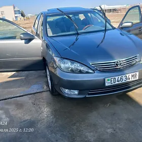 Toyota Camry 2005
