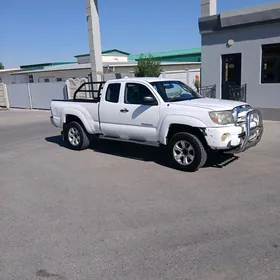 Toyota Tacoma 2010