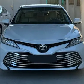 Toyota Camry 2020