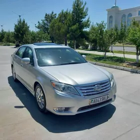 Toyota Avalon 2010