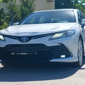 Toyota Camry 2022