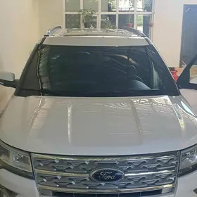Ford Explorer 2019