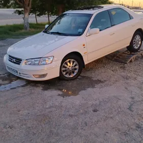Toyota Camry 2000