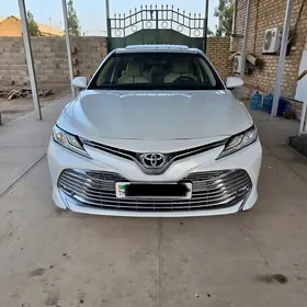 Toyota Camry 2020