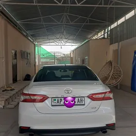 Toyota Camry 2018
