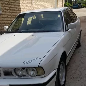 BMW 525 1990