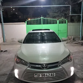 Toyota Camry 2016
