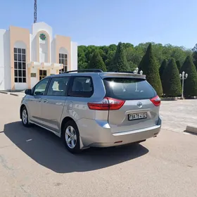 Toyota Sienna 2020