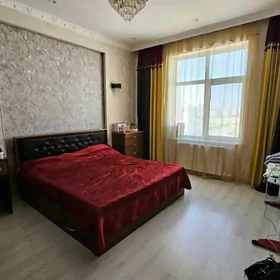 Тазе Гуртлы 4этаж 4 комнат 150
