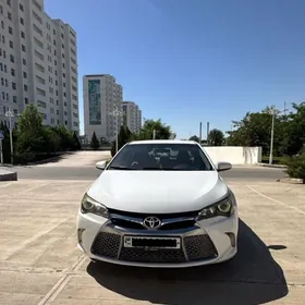 Toyota Camry 2017