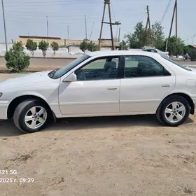 Toyota Camry 2000
