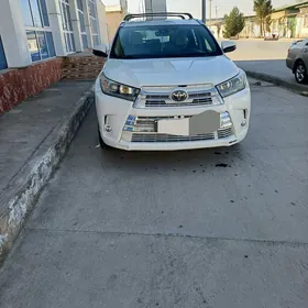 Toyota Highlander 2018