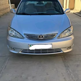 Toyota Camry 2004