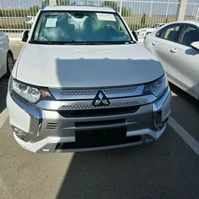Mitsubishi Outlander 2022