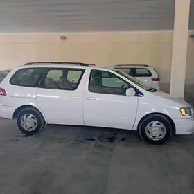 Toyota Sienna 2002
