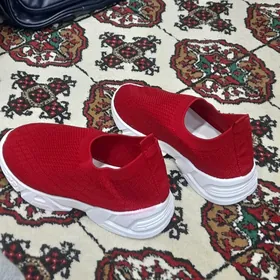 Köwüşler sumkalar satlyk