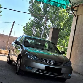 Toyota Camry 2004