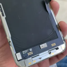 iphone 15 pro ekran