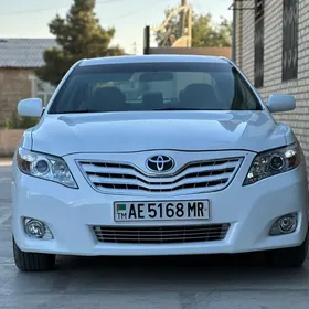 Toyota Camry 2010