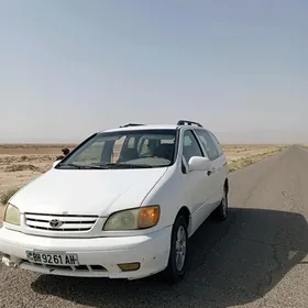 Toyota Sienna 2002