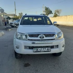 Toyota Hilux 2011
