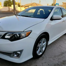 Toyota Camry 2013