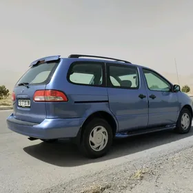 Toyota Sienna 2002