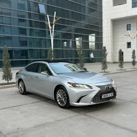 Lexus ES 350 2019