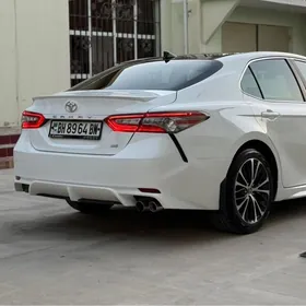 Toyota Camry 2020