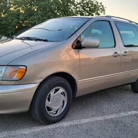 Toyota Sienna 2002