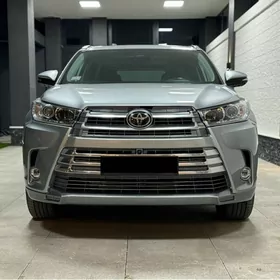 Toyota Highlander 2019