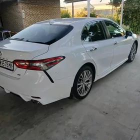Toyota Camry 2020