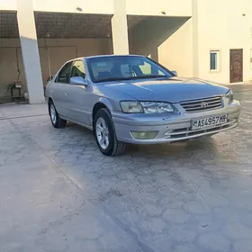 Toyota Camry 2001