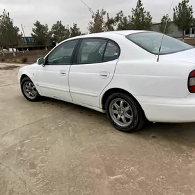 Daewoo Leganza 2001