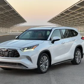 Toyota Highlander 2021