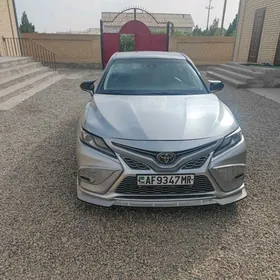 Toyota Camry 2020
