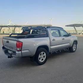 Toyota Tacoma 2018