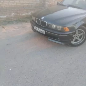 BMW E39 2001
