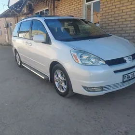 Toyota Sienna 2004