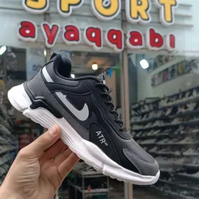 KRASOWKA MAKASİNA KÖWÜŞ SPORT
